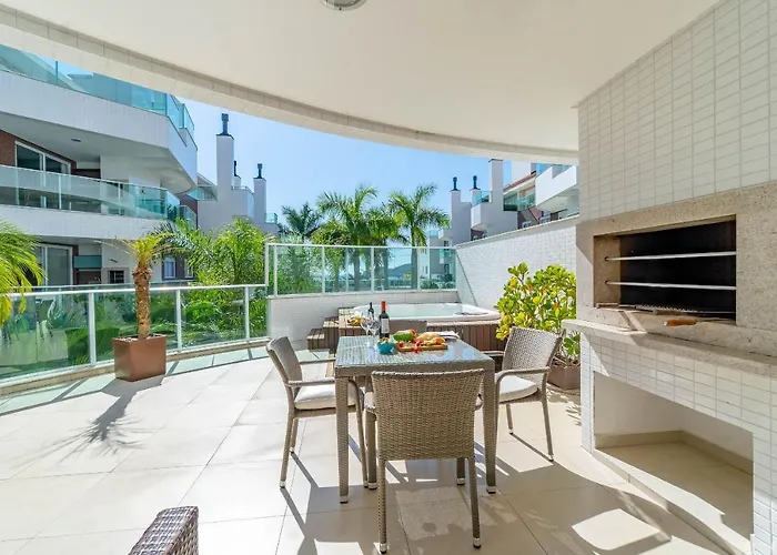 Apartamento De Luxo Com Jacuzzi Privativa - Boulevard Bombinhas